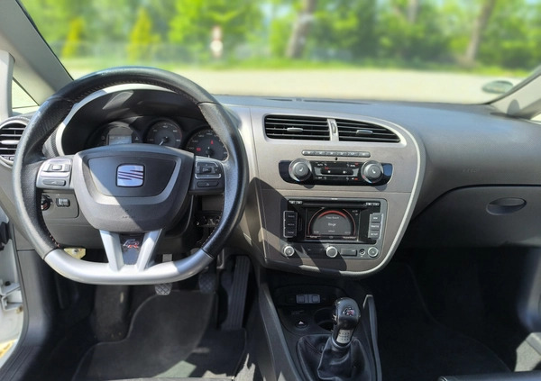 Seat Leon cena 28500 przebieg: 226000, rok produkcji 2011 z Braniewo małe 92